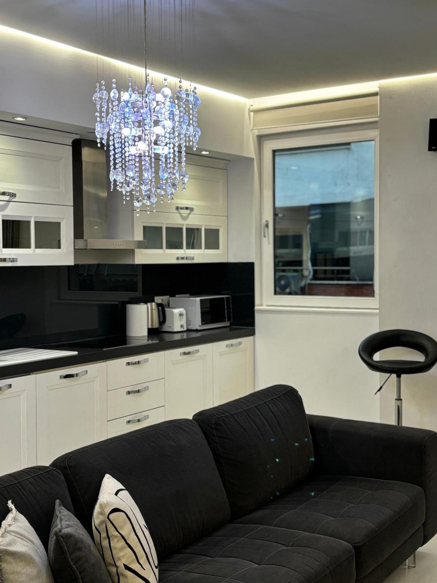 טיראנה Tam Serviced 2Bdr Apartment City Center No6 מראה חיצוני תמונה