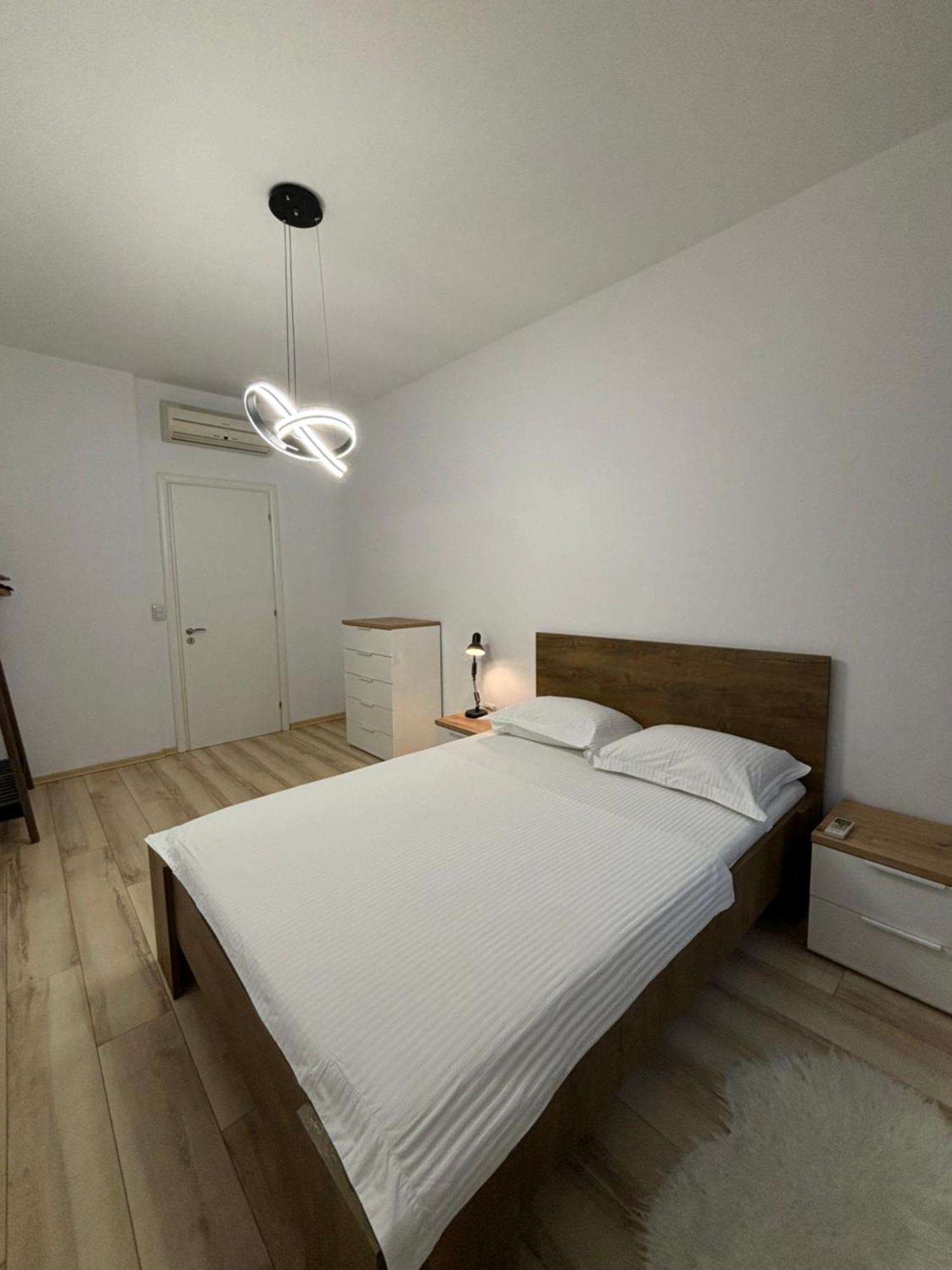 טיראנה Tam Serviced 2Bdr Apartment City Center No6 מראה חיצוני תמונה