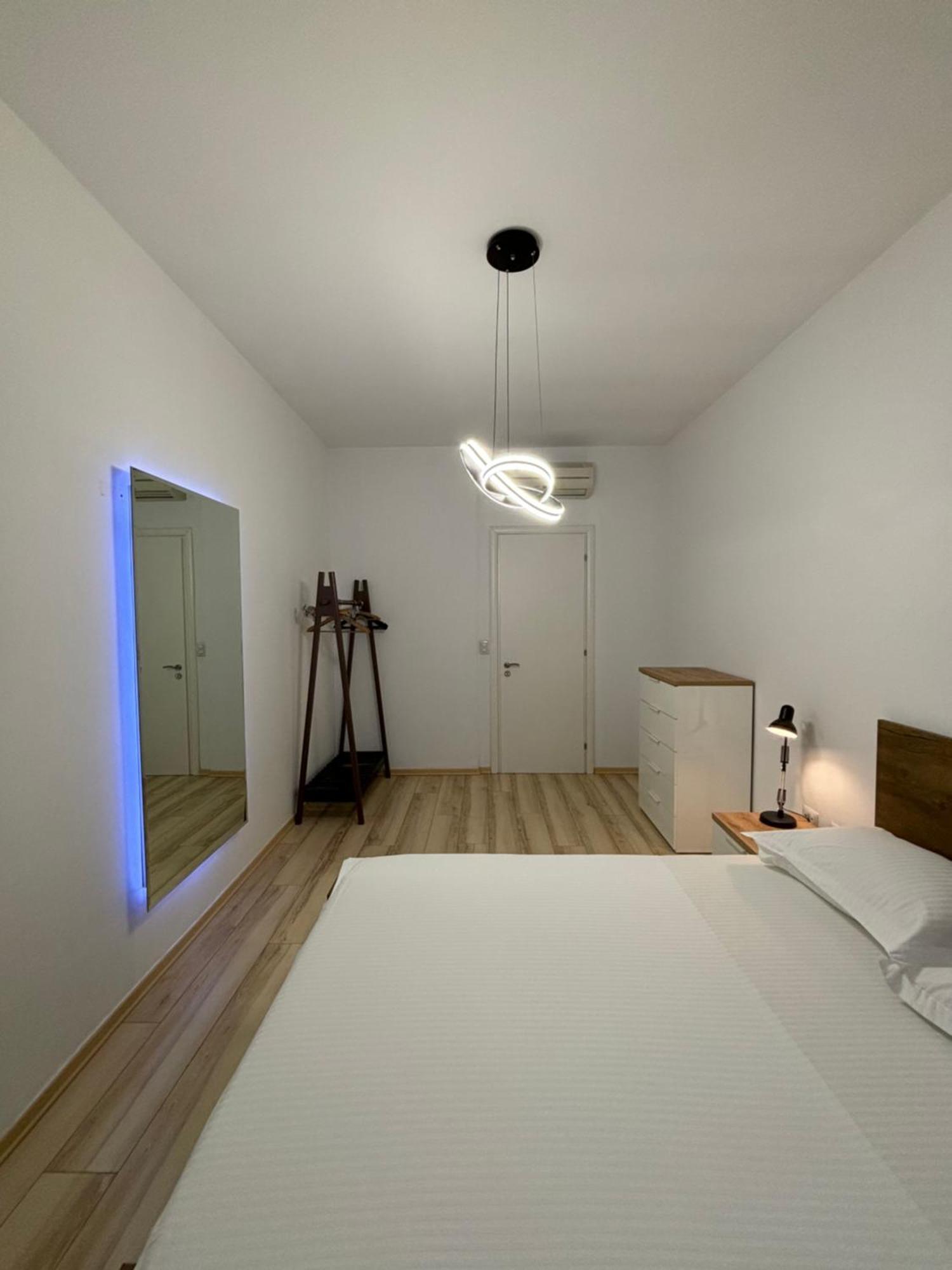 טיראנה Tam Serviced 2Bdr Apartment City Center No6 מראה חיצוני תמונה